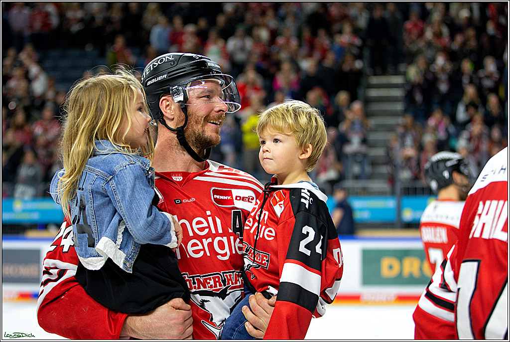 PENNY DEL; Koelner Haie- Straubing Tigers; Koeln, 09.10.2022